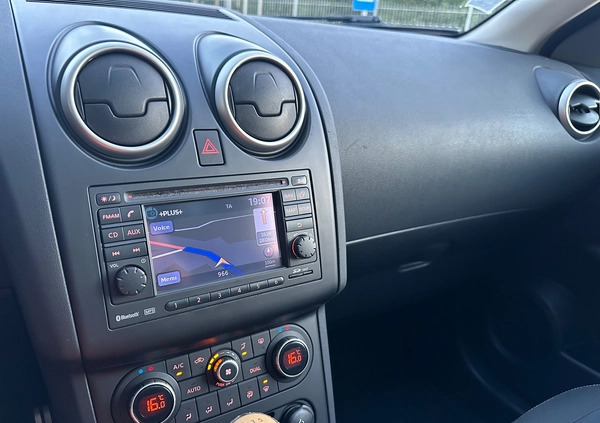 Nissan Qashqai cena 29900 przebieg: 225000, rok produkcji 2011 z Tarnobrzeg małe 67